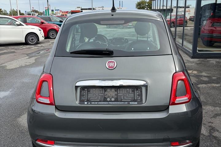 Grå Fiat 500 fra 2018