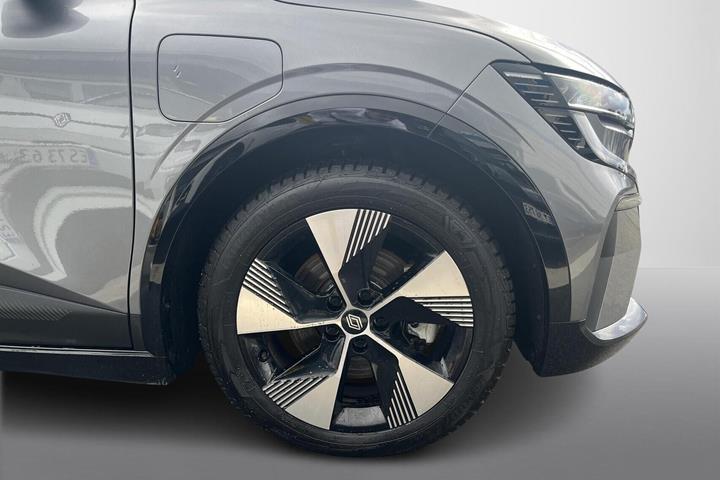 Grå Renault Megane E-Tech fra 2025
