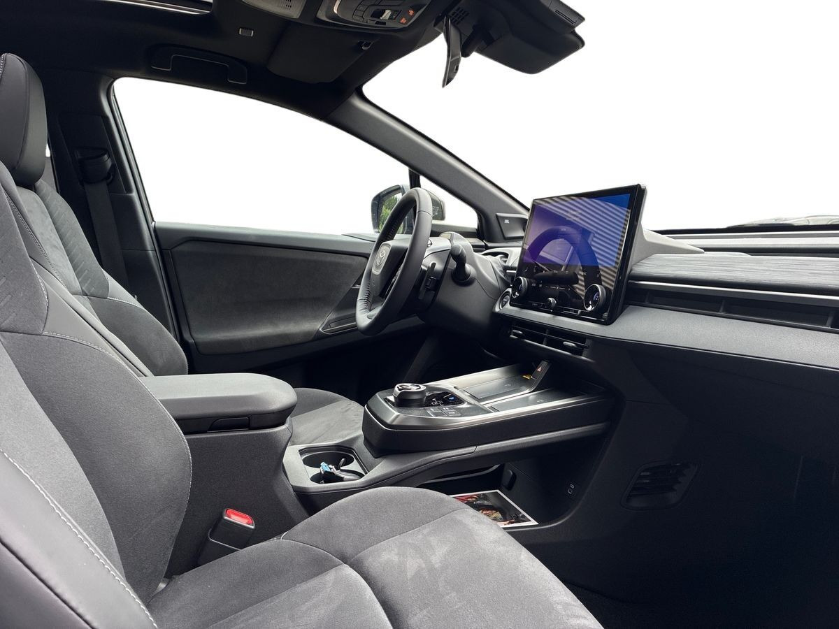 Sort Toyota C-HR+ fra 2026