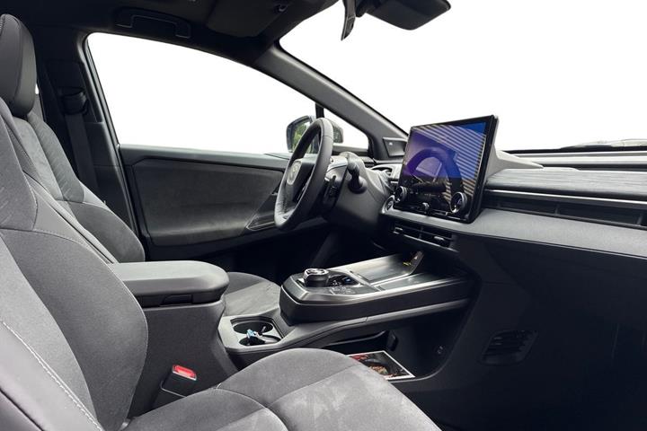 Sort Toyota C-HR+ fra 2026