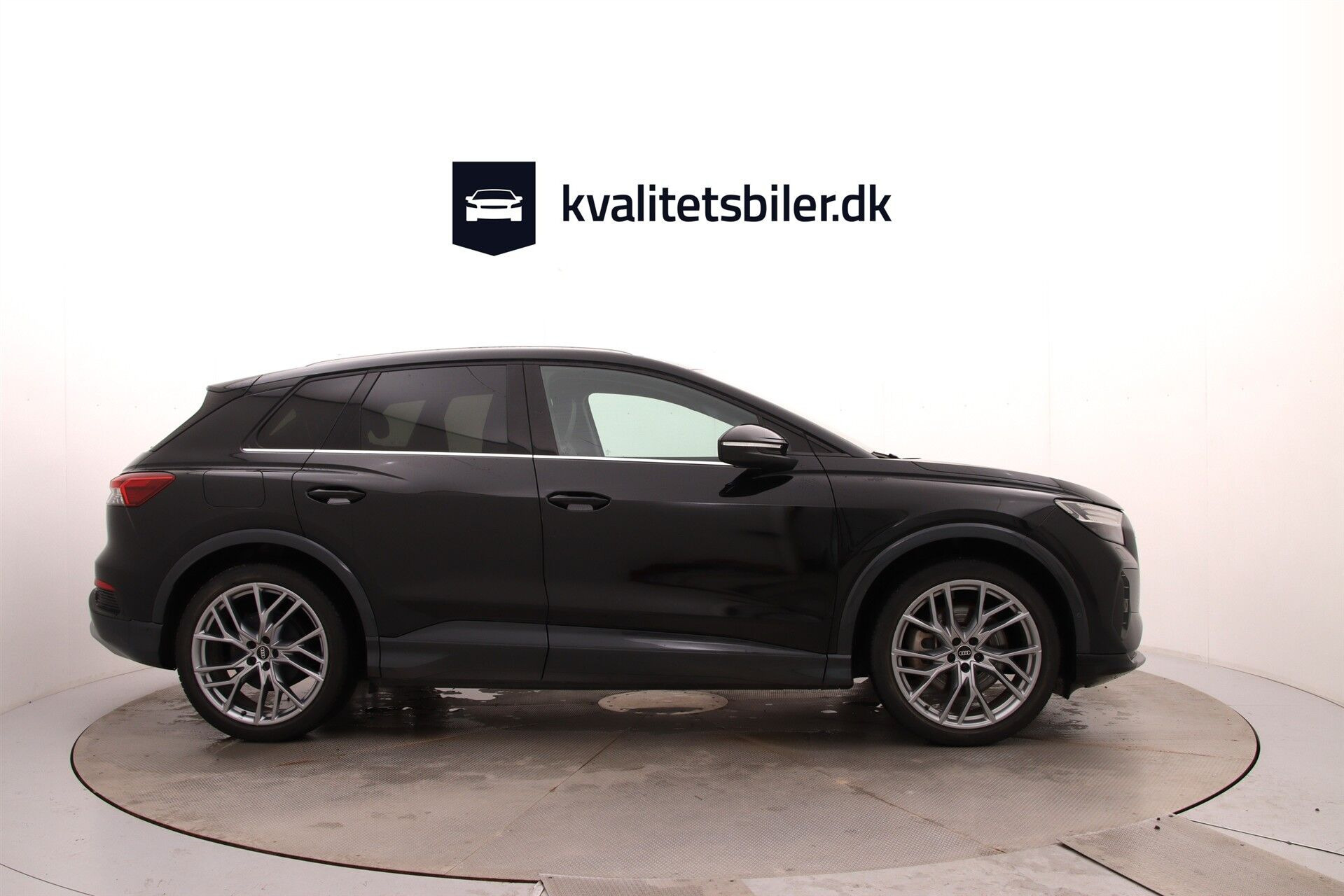 Sort Audi Q4 fra 2023