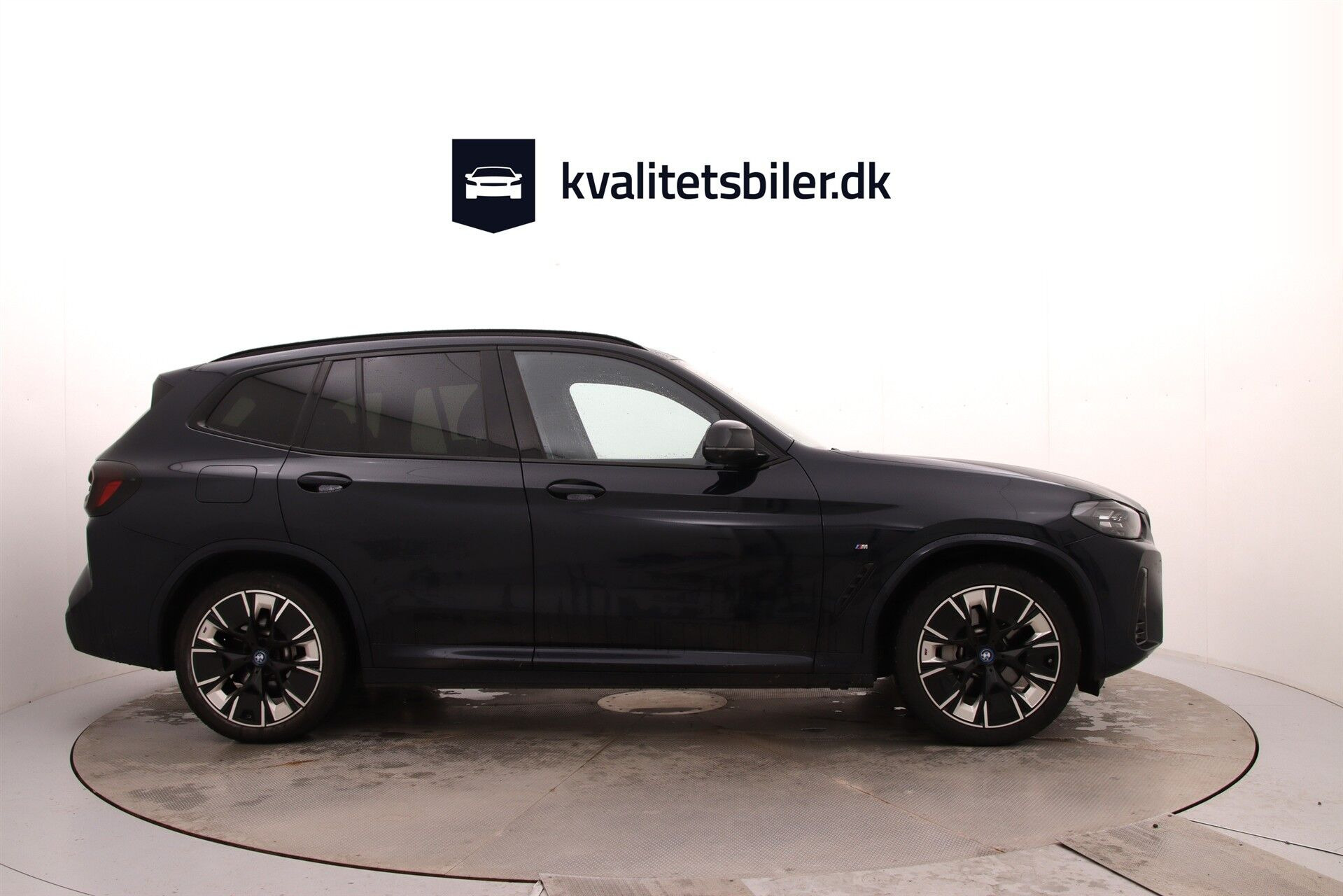 Sort BMW iX3 fra 2023