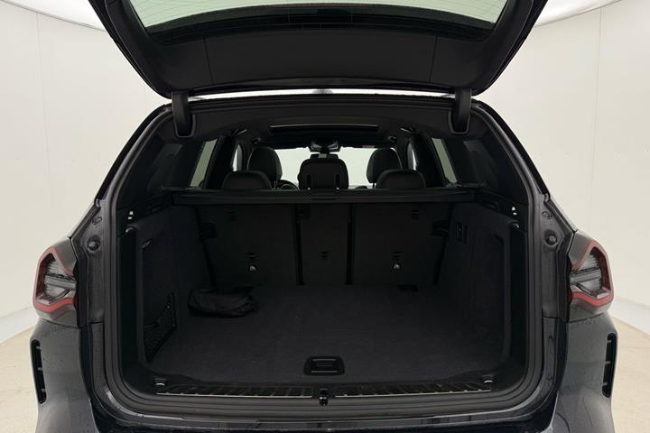 Sort BMW iX3 fra 2023