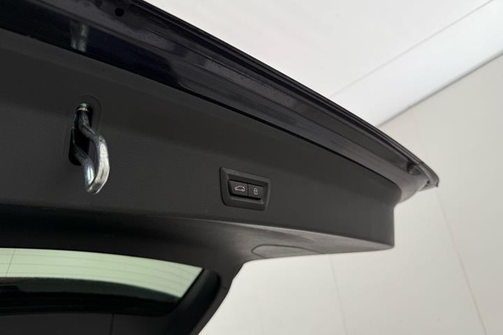 Sort BMW iX3 fra 2023