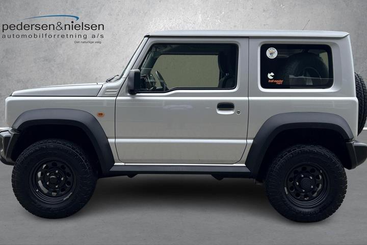 Sølv Suzuki Jimny fra 2025