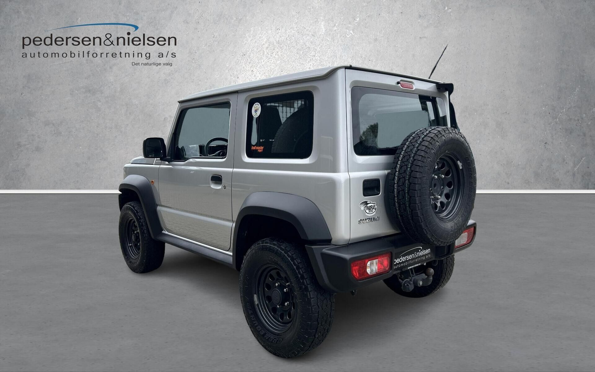Sølv Suzuki Jimny fra 2025