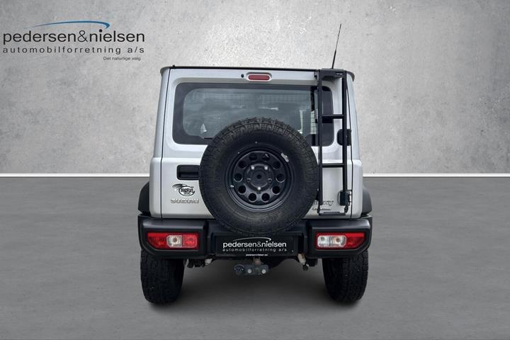 Sølv Suzuki Jimny fra 2025