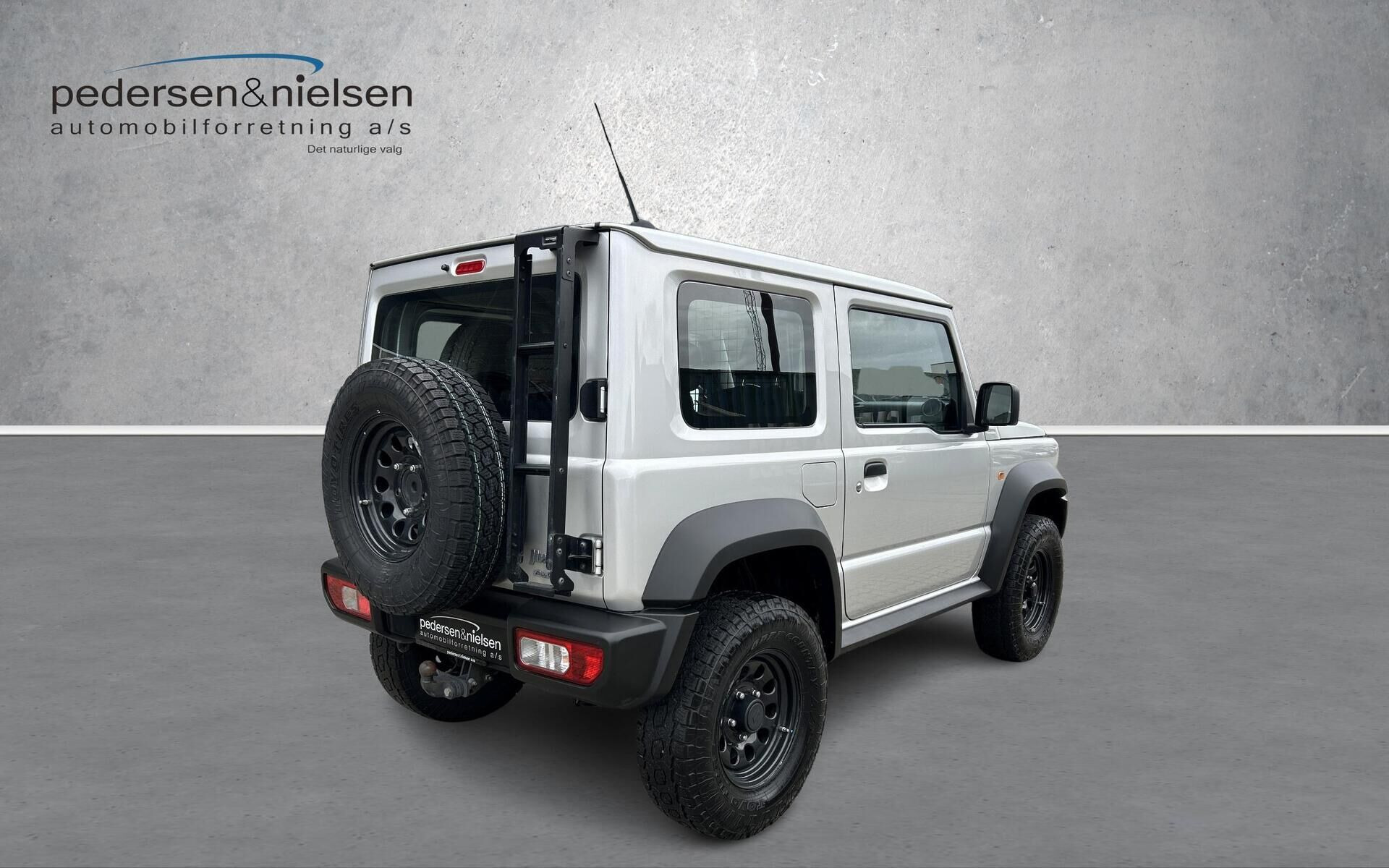 Sølv Suzuki Jimny fra 2025