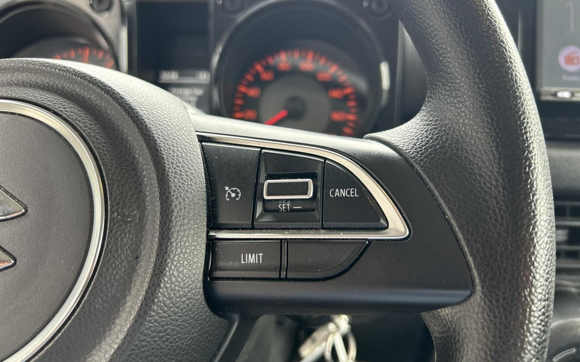 Sølv Suzuki Jimny fra 2025