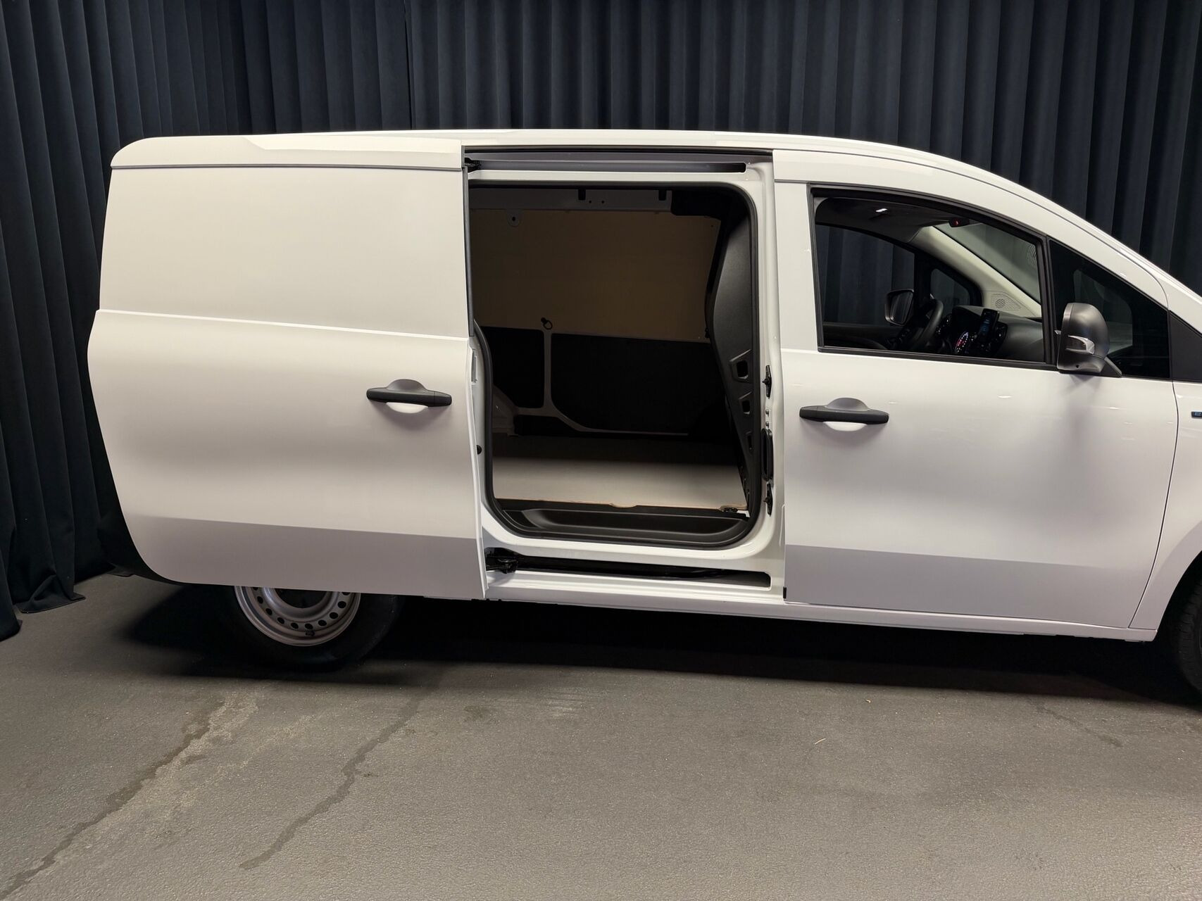 Hvid Mercedes eCitan fra 2023