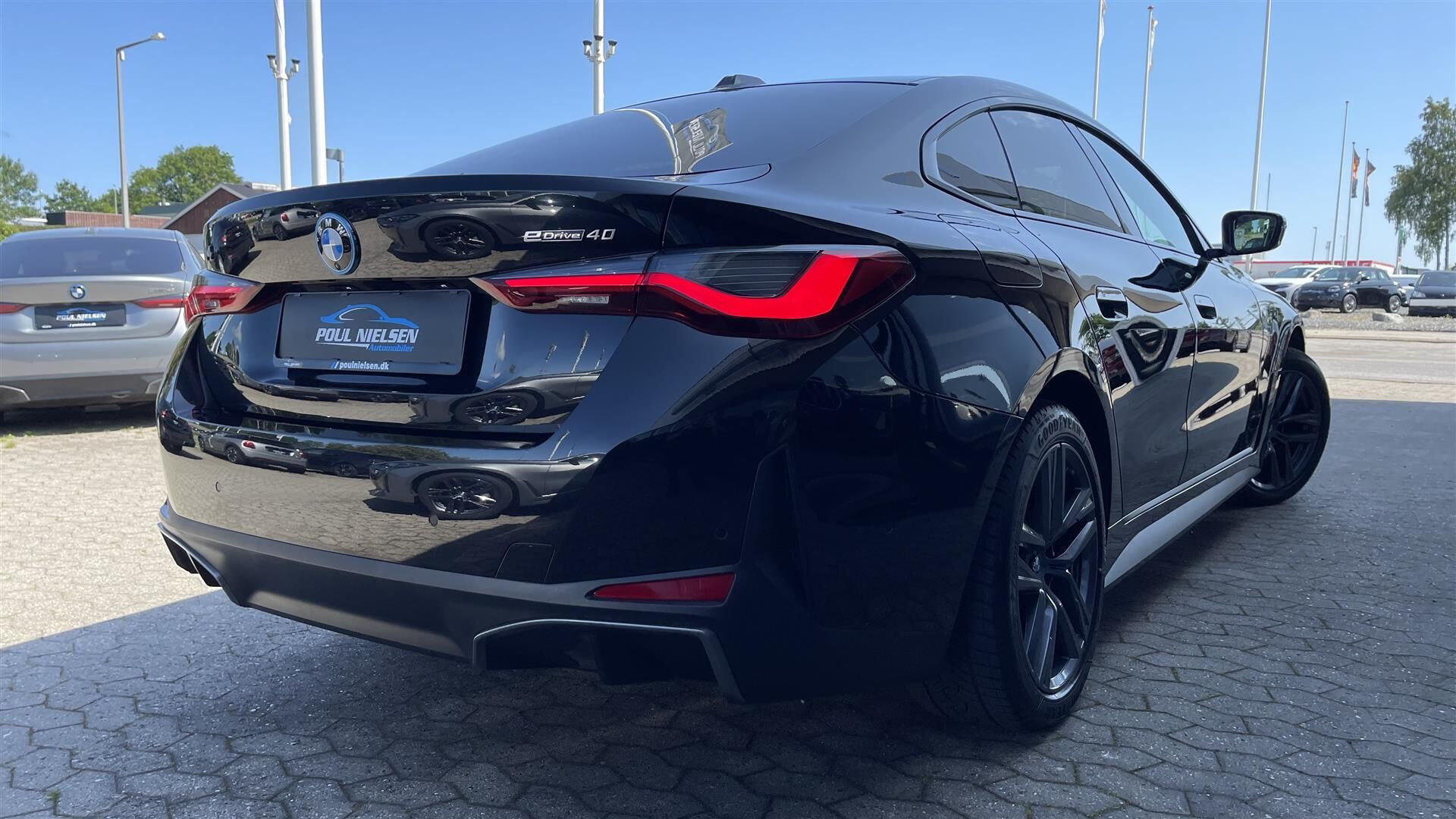 Sort BMW i4 fra 2023