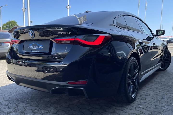 Sort BMW i4 fra 2023