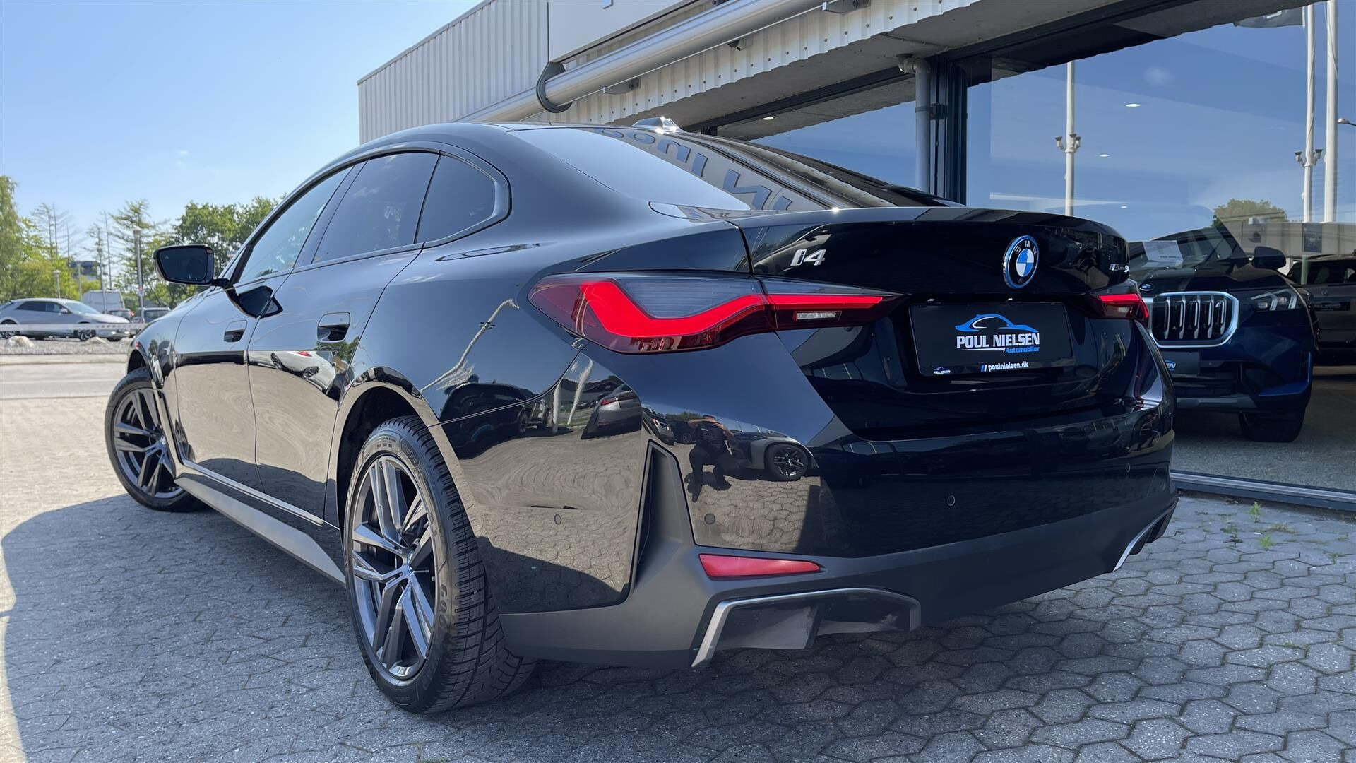 Sort BMW i4 fra 2023