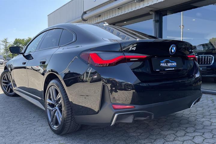 Sort BMW i4 fra 2023