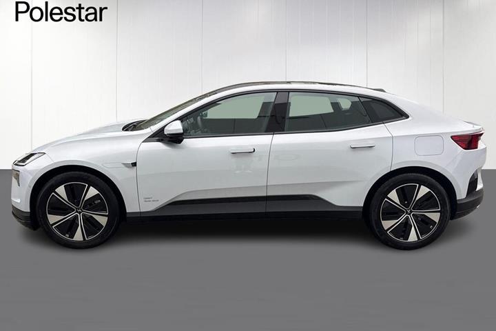 Grå Polestar 4 fra 2026