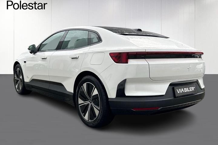 Hvid Polestar 4 fra 2026