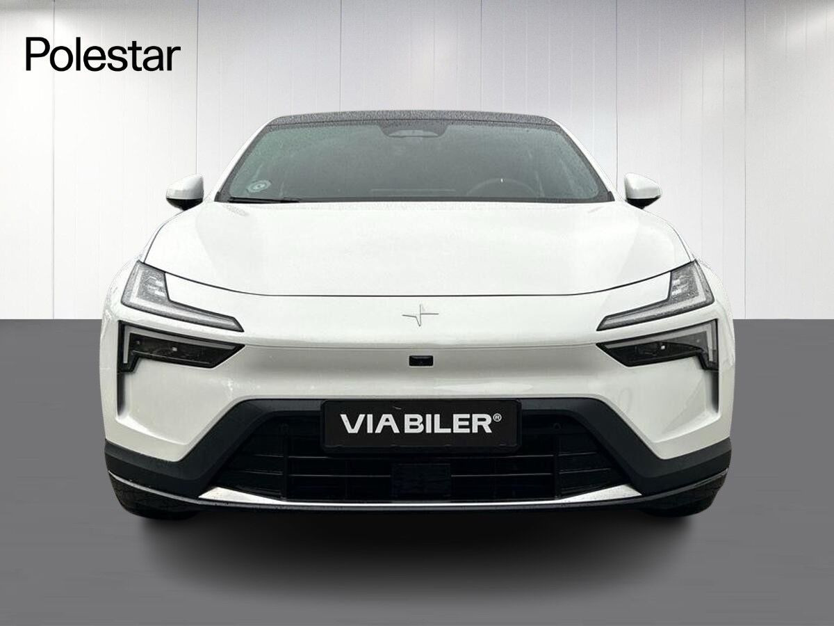 Hvid Polestar 4 fra 2026