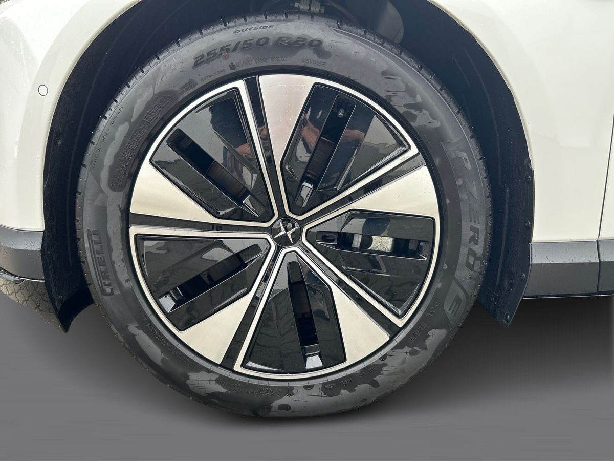 Hvid Polestar 4 fra 2026