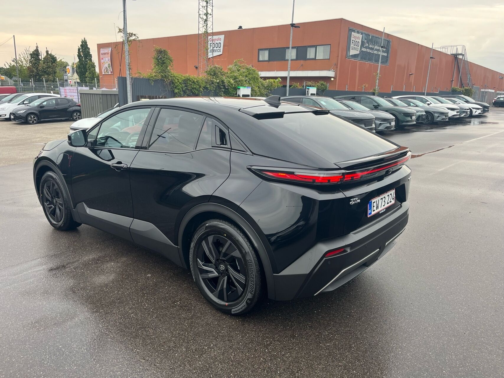 Sort Toyota Toyota C-HR+ fra 2026