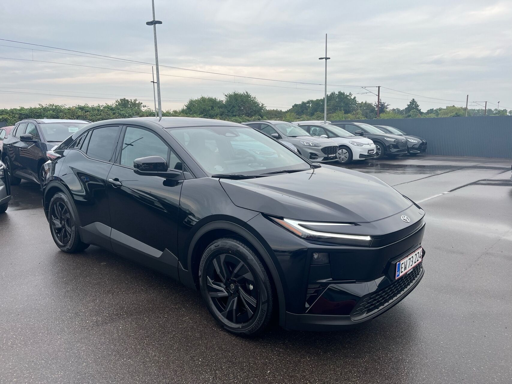 Sort Toyota Toyota C-HR+ fra 2026