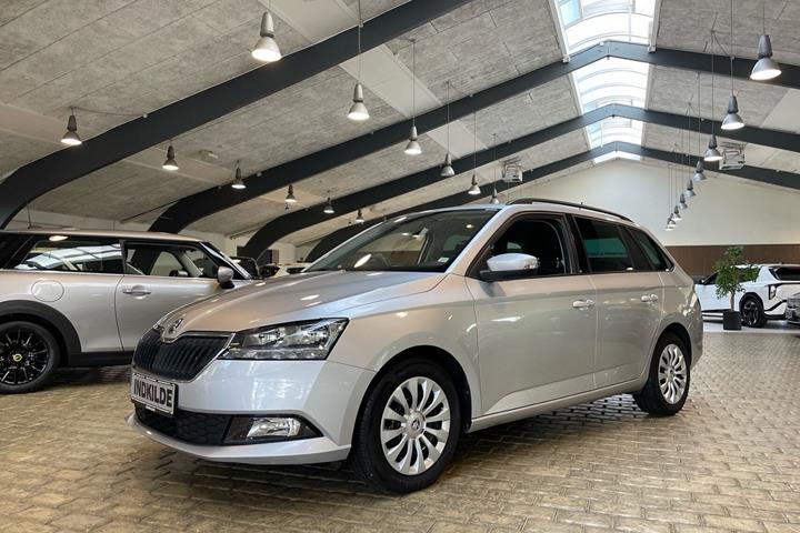Sølv Skoda Fabia fra 2023