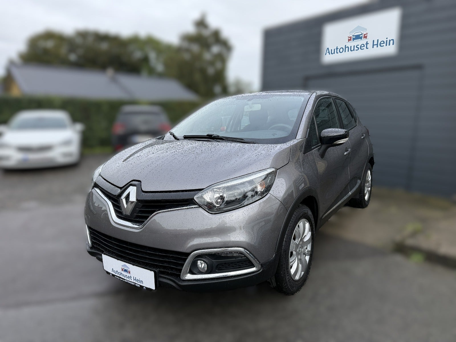 Grå Renault Captur fra 2016