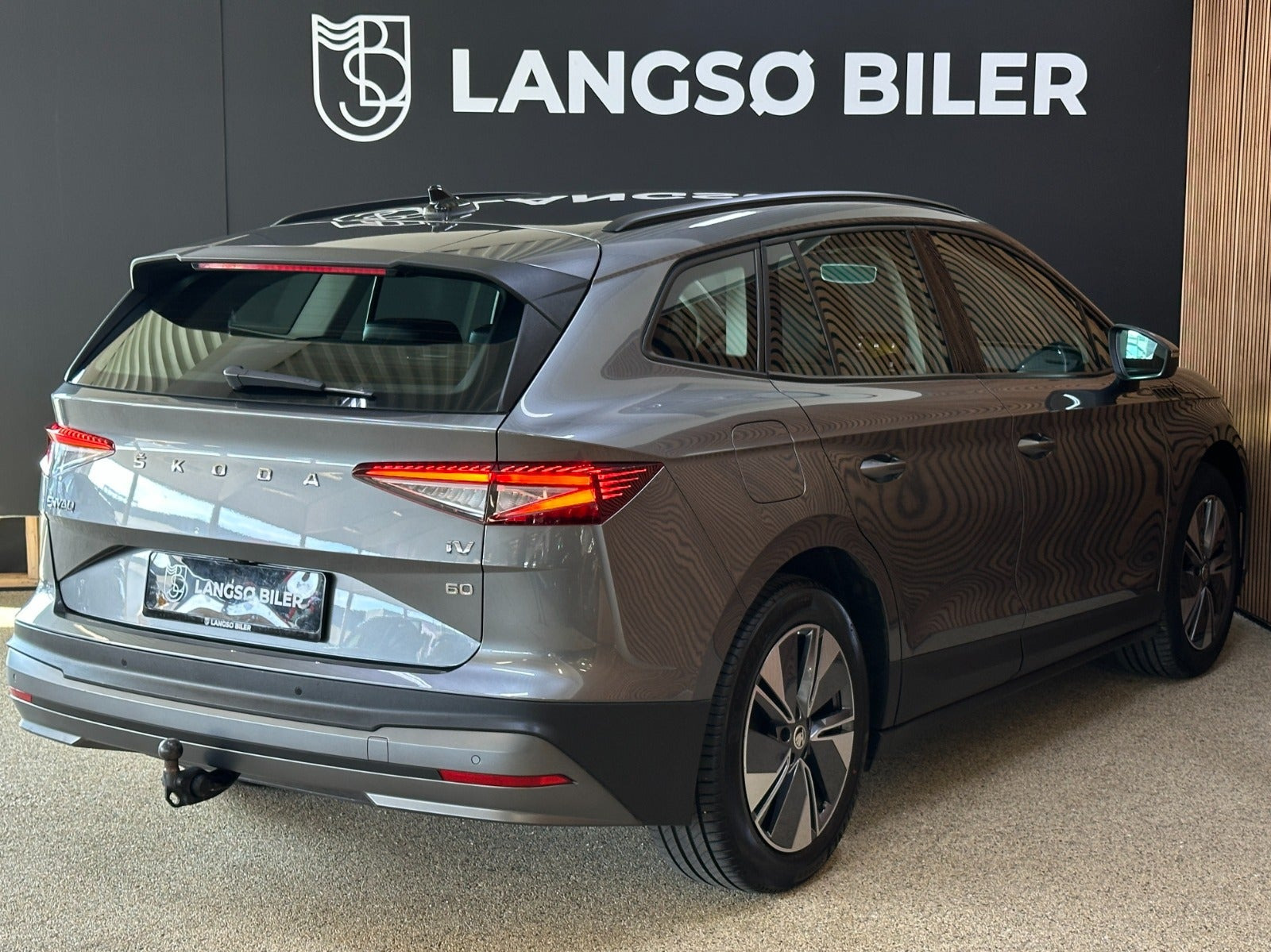 Grå Skoda Enyaq fra 2022