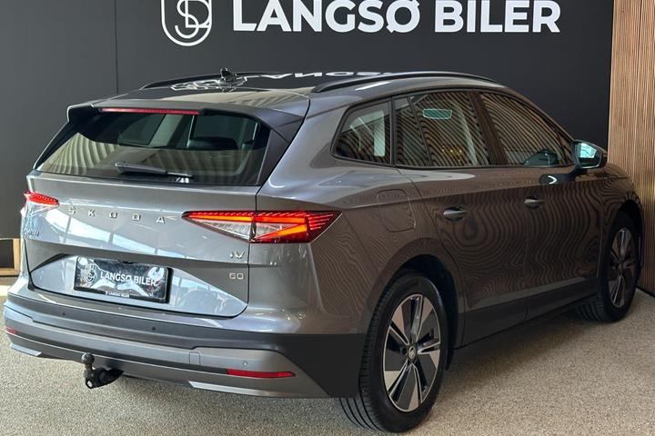 Grå Skoda Enyaq fra 2022