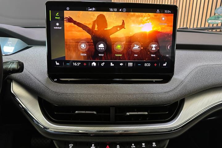 Grå Skoda Enyaq fra 2022
