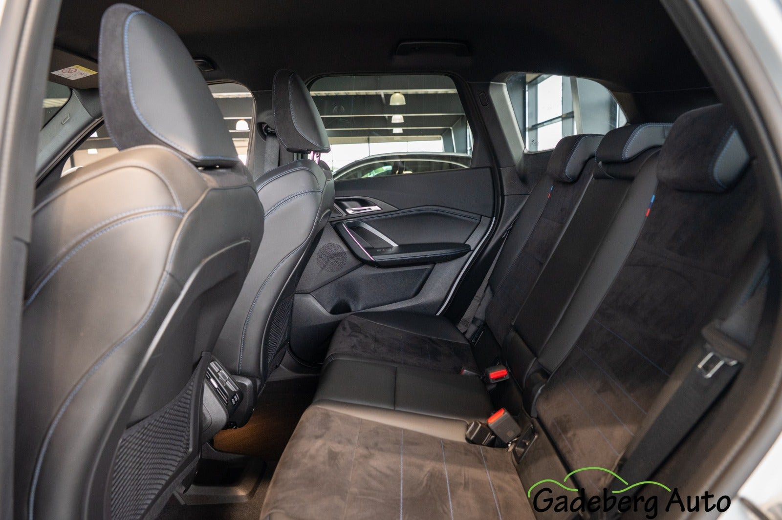 Hvid BMW iX1 fra 2024