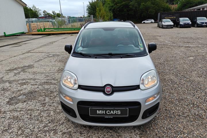 Gul Fiat Panda fra 2012