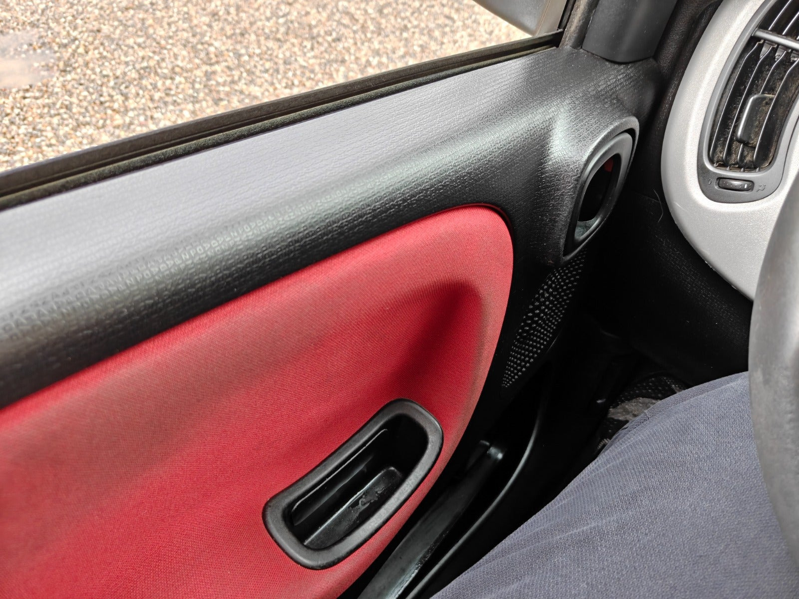 Gul Fiat Panda fra 2012