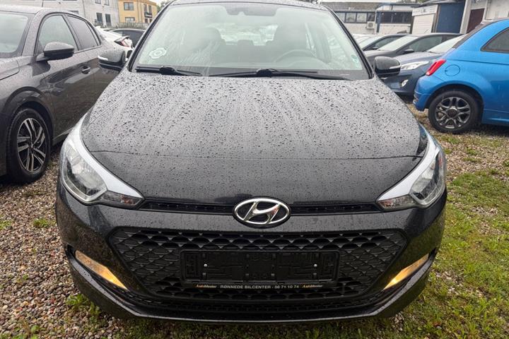 Sort Hyundai i20 fra 2017