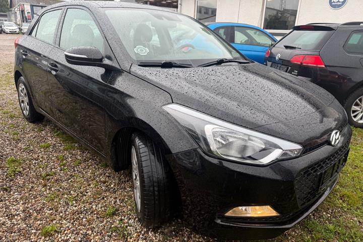 Sort Hyundai i20 fra 2017