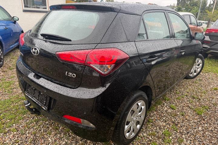 Sort Hyundai i20 fra 2017