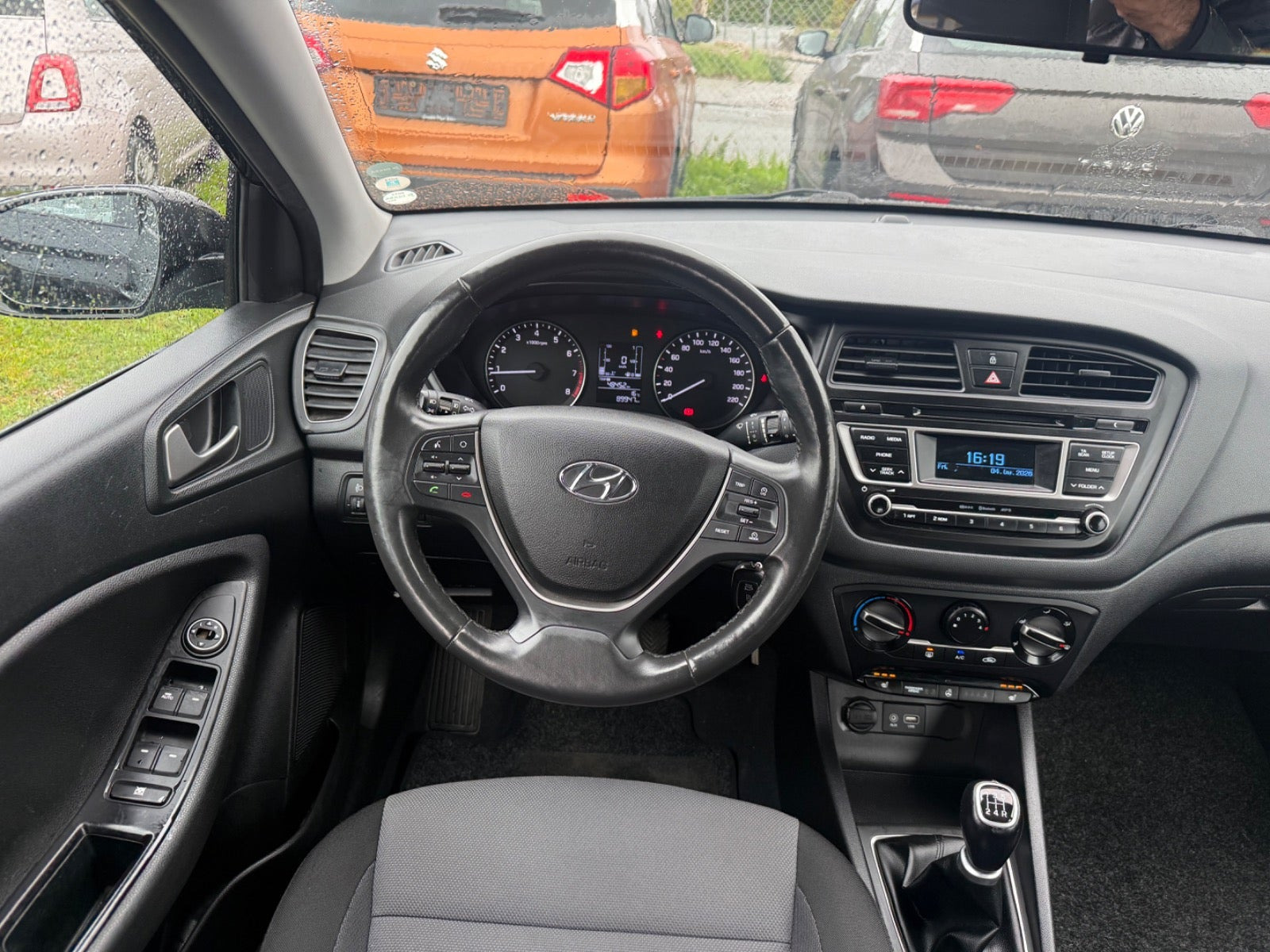 Sort Hyundai i20 fra 2017