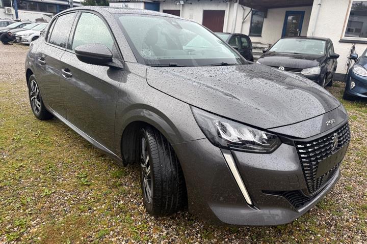Grå Peugeot 208 fra 2020