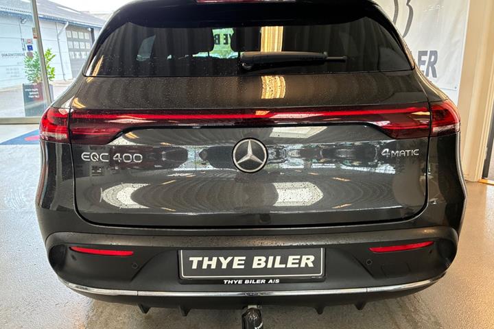 Grå Mercedes EQC400 fra 2020