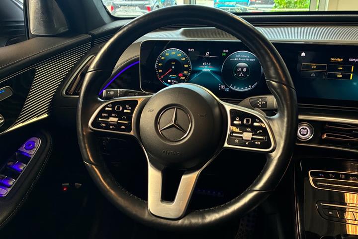 Grå Mercedes EQC400 fra 2020