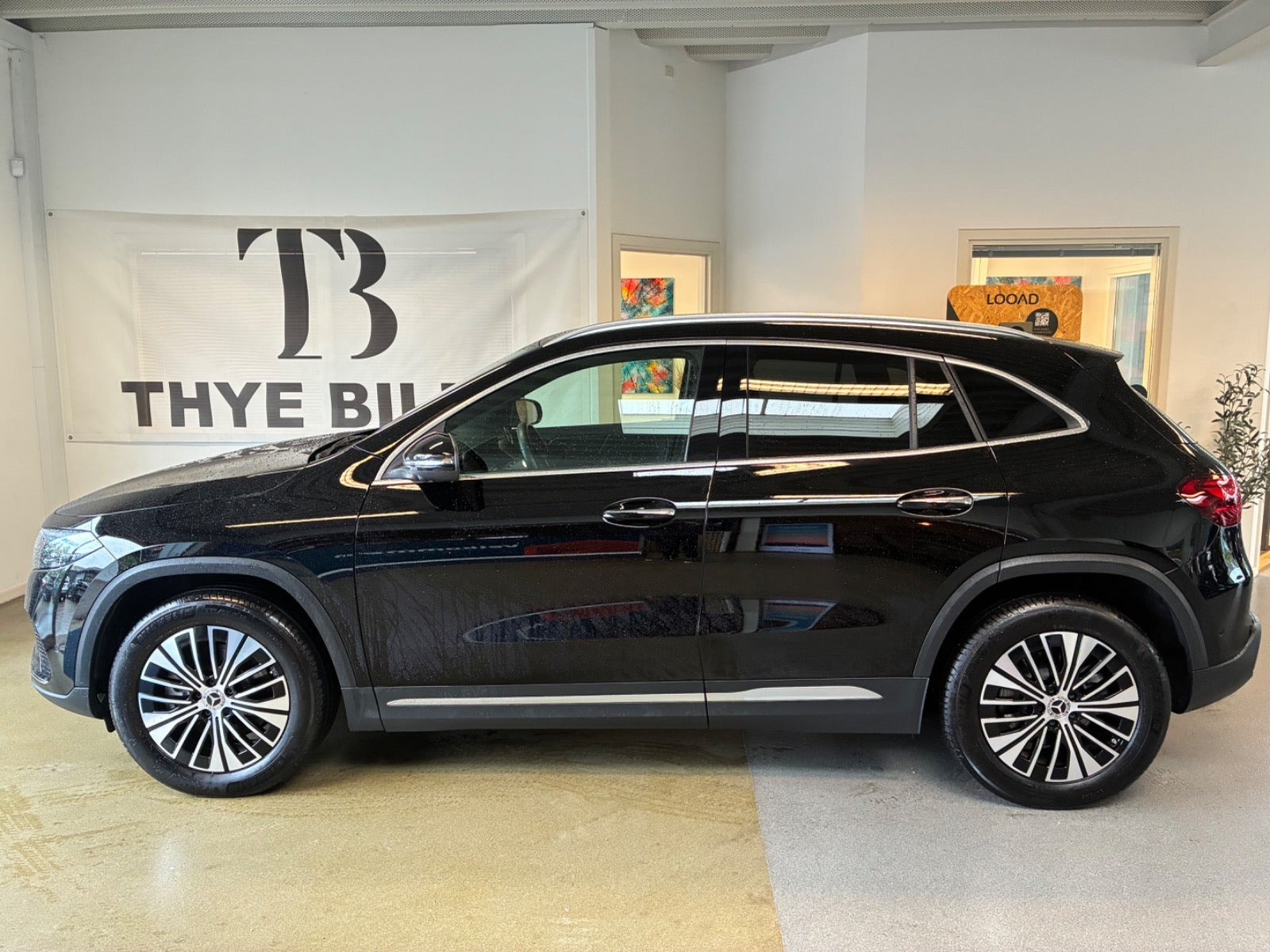 Sort Mercedes EQA250+ fra 2024