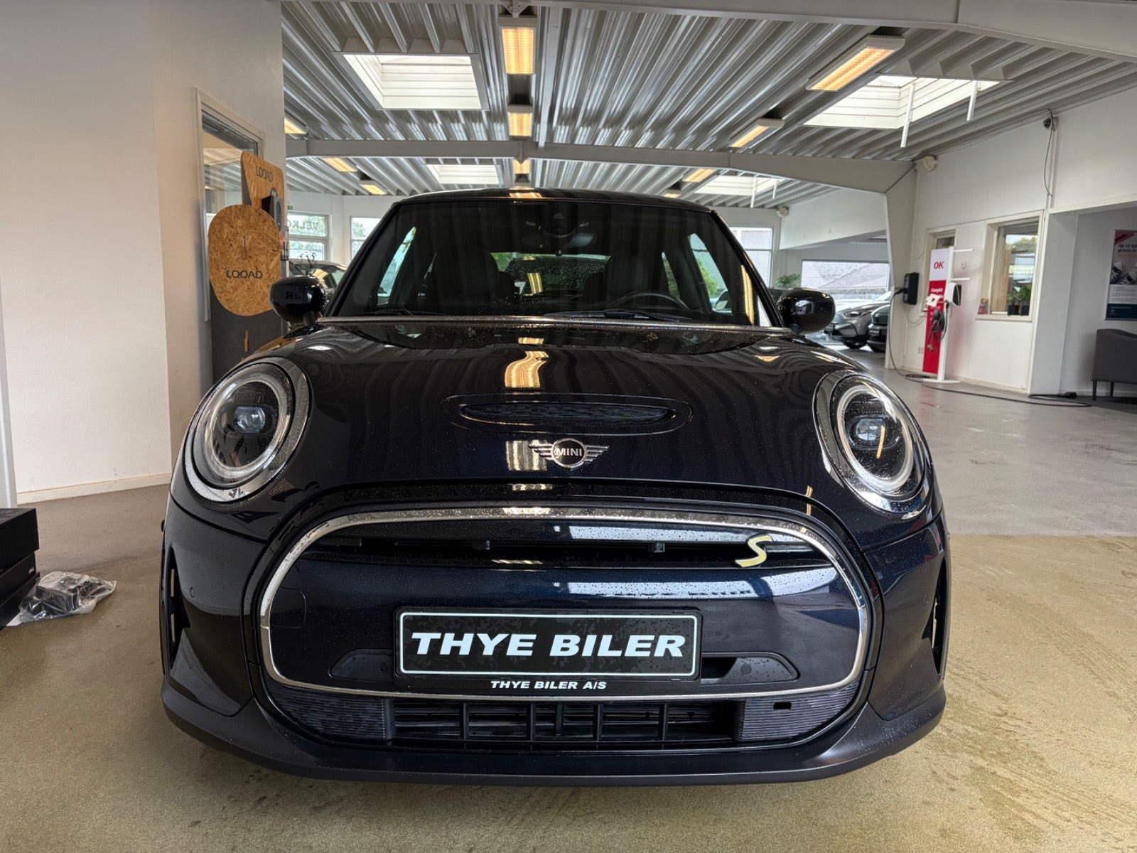 Sort Mini Cooper SE fra 2022