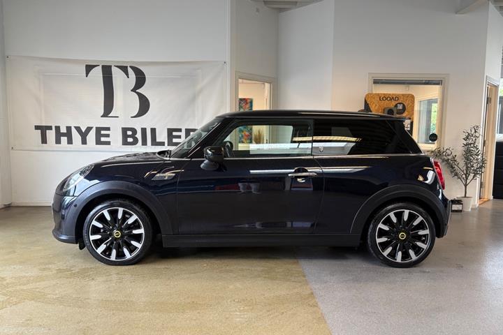 Sort Mini Cooper SE fra 2022