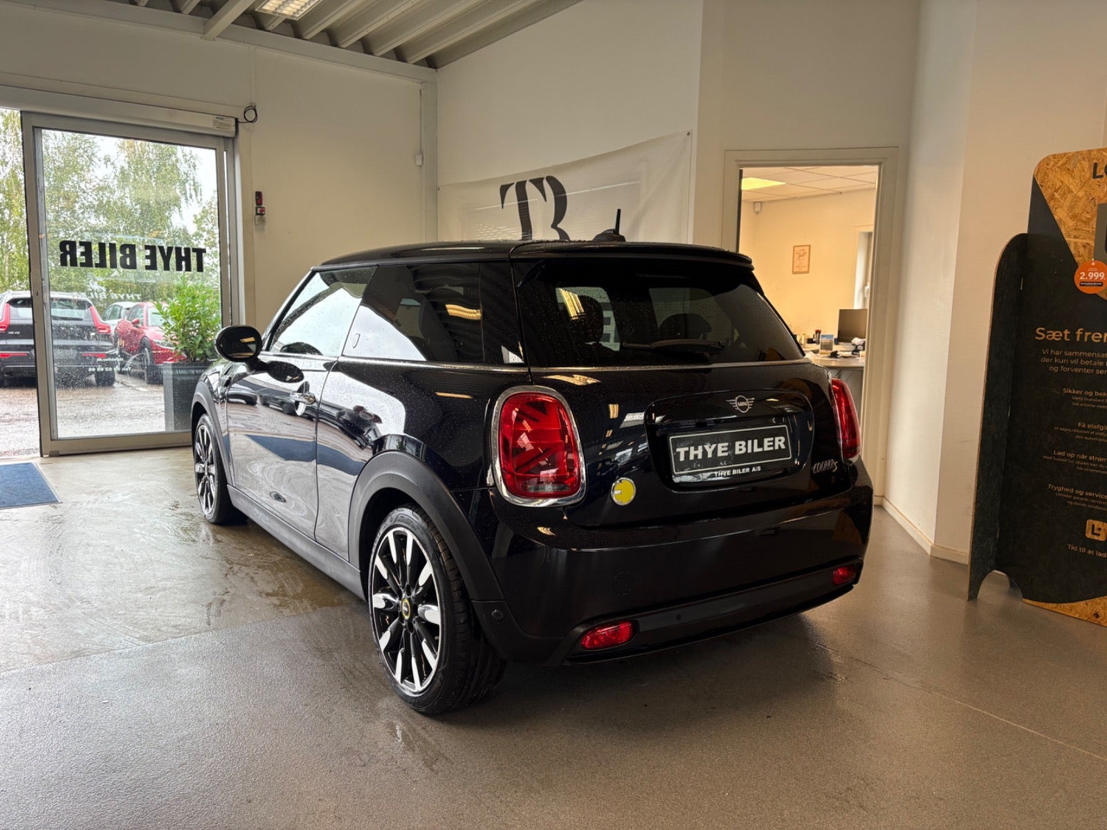 Sort Mini Cooper SE fra 2022