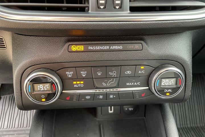 Blå Ford Focus fra 2020