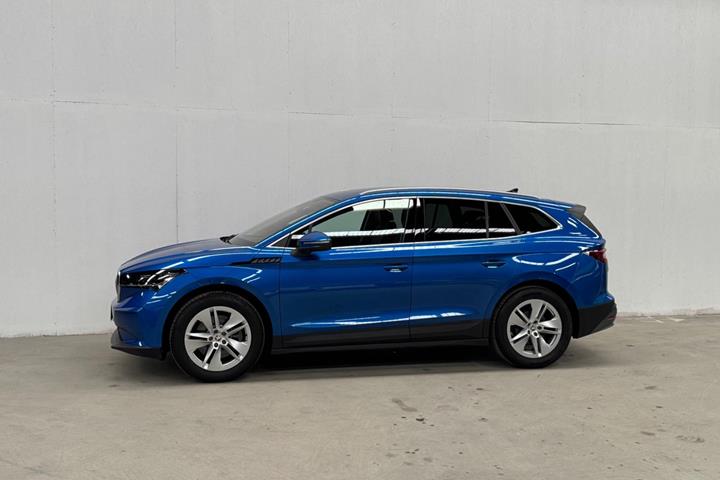 Blå Skoda Enyaq fra 2022