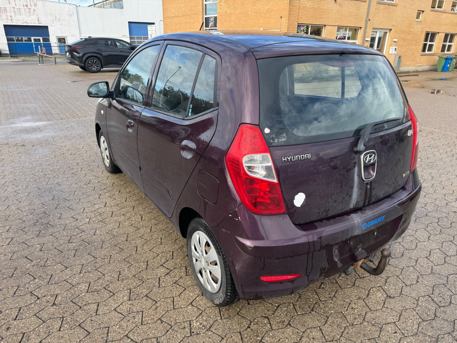 Rød Hyundai i10 fra 2012