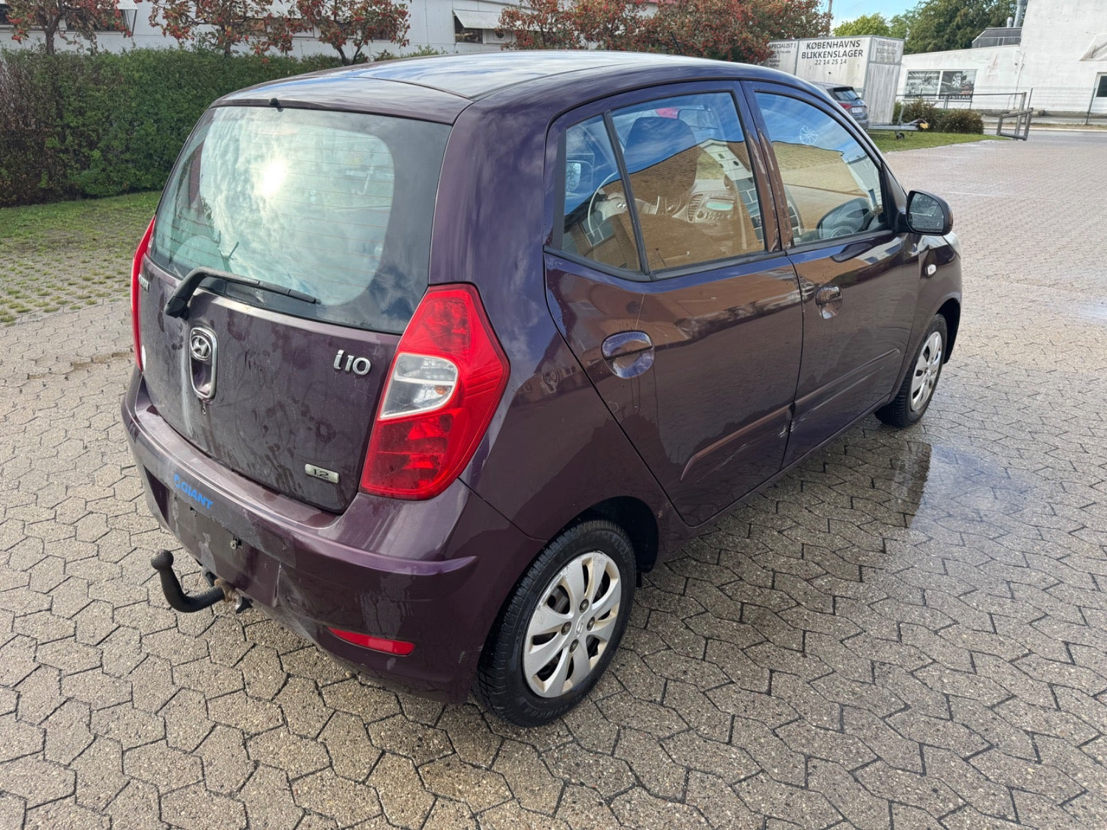 Rød Hyundai i10 fra 2012