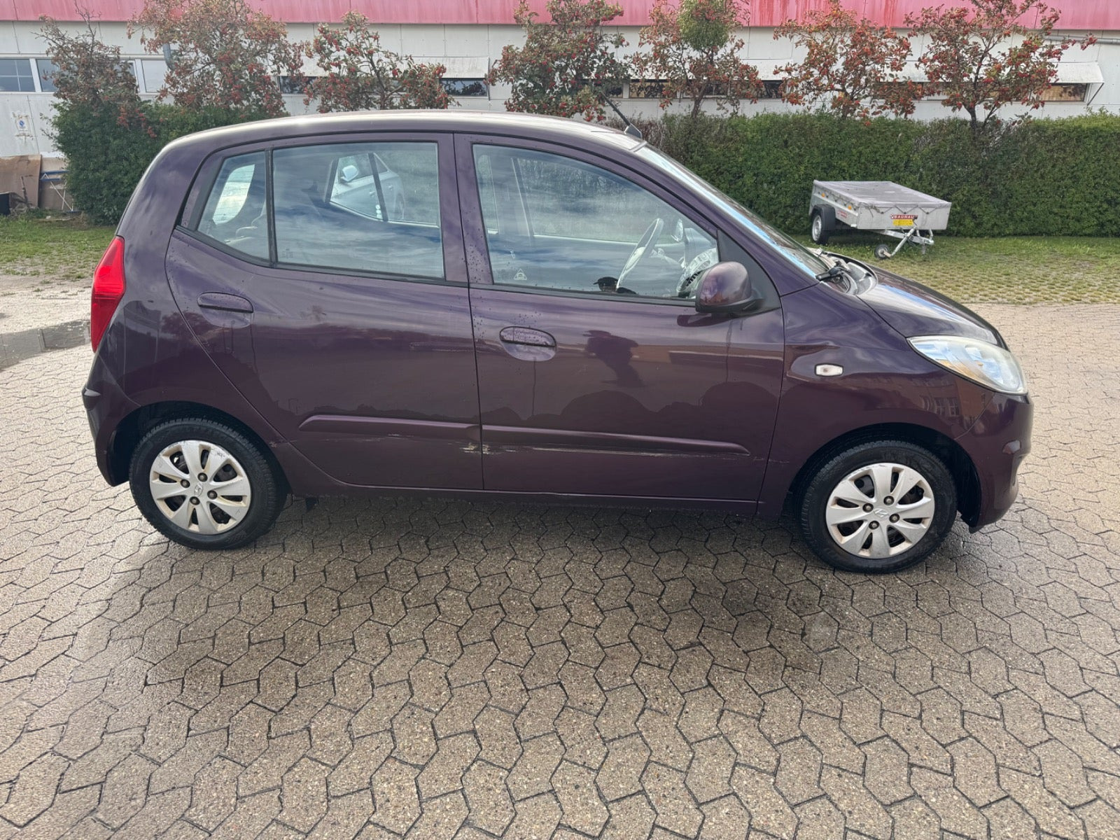 Rød Hyundai i10 fra 2012