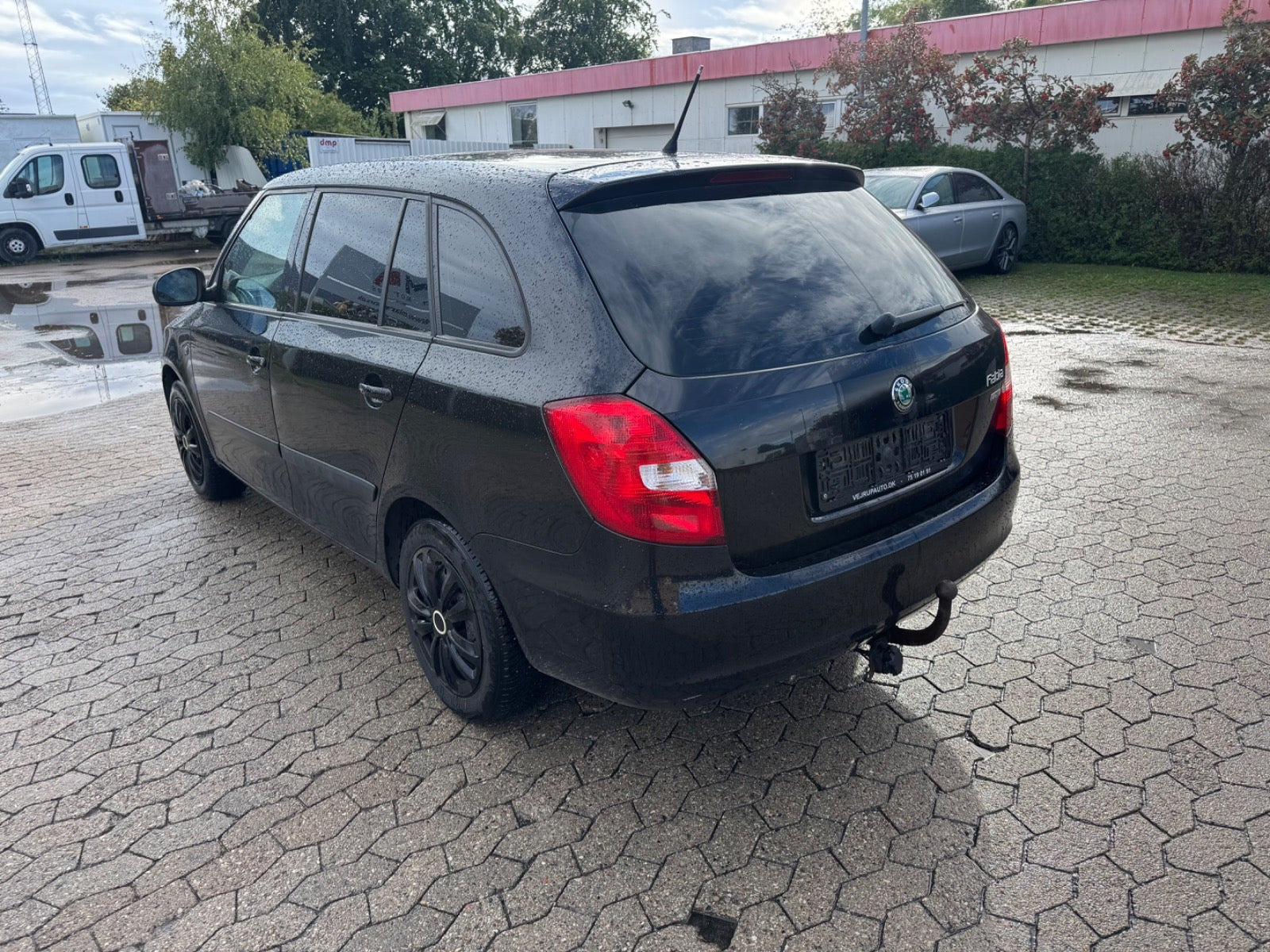 Rød Skoda Fabia fra 2012