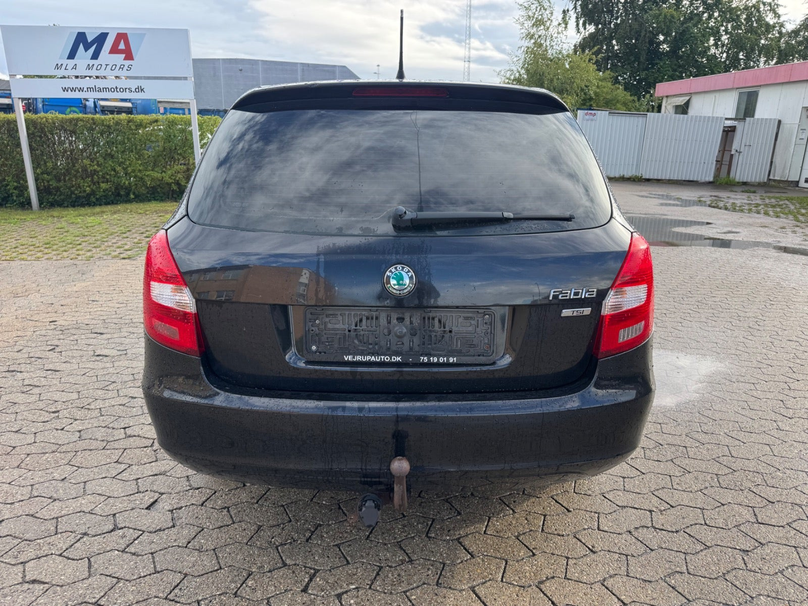 Rød Skoda Fabia fra 2012